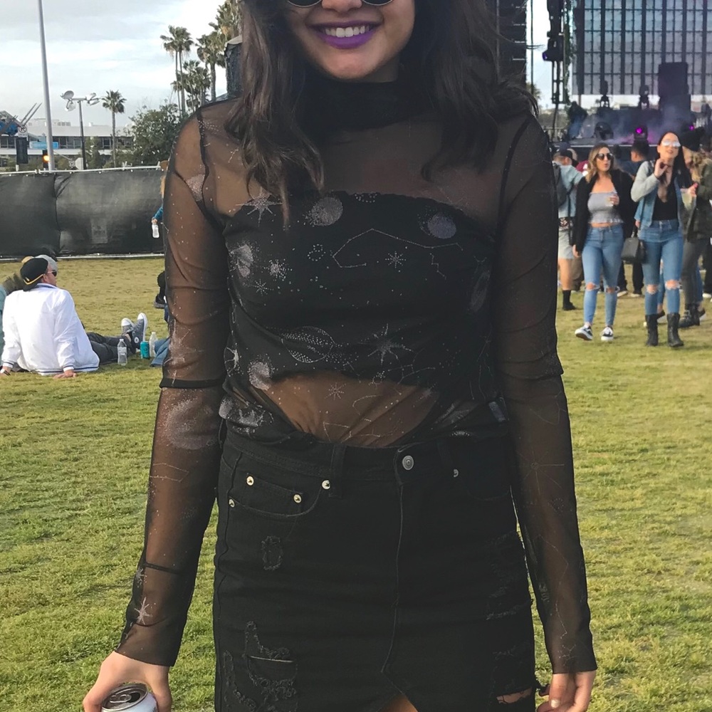 Turtle neck space mesh shirt